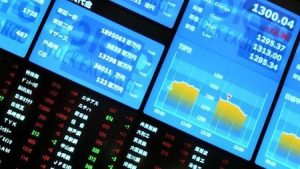 Asian Stocks Rise, Global Rally Continues After Wall Street Record