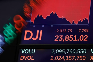 Wall Street Weakens, Surge in Bond Yields Overshadows Market Rally