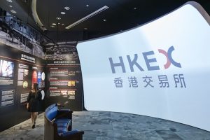 Hong Kong Stocks Fall as US-Iran Conflict Escalates